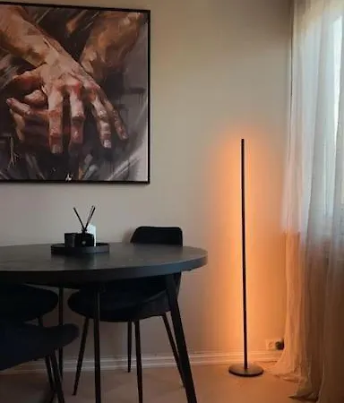 Modern Top-floor Apartment, Leilighet